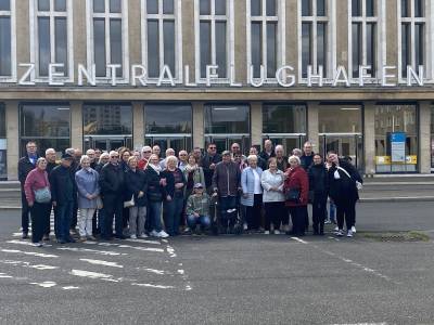 Besuchergruppe - Flughafen Tempelhof